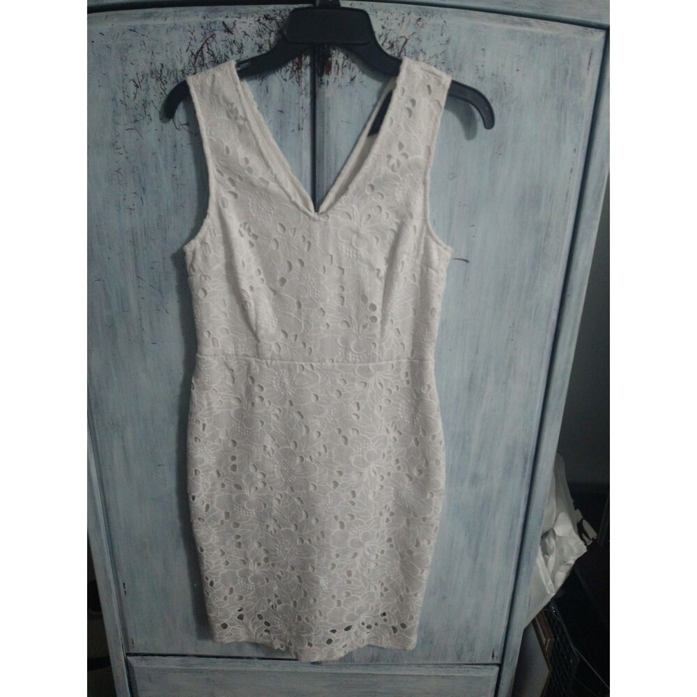Banana Republic Eyelet V-neck Sleeveless Dress White 4p Boho Cottagecore Feminin